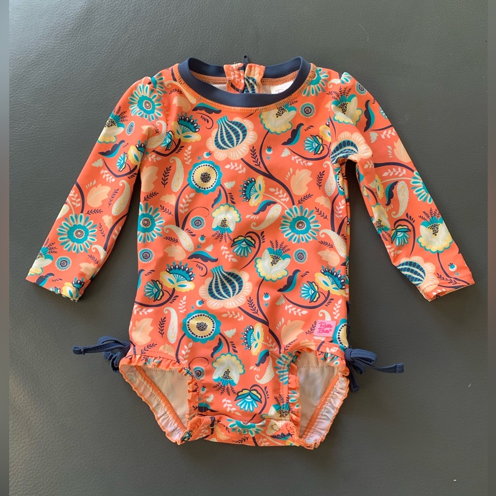 Ruffle butts swimsuit 12-18 m and free shoes